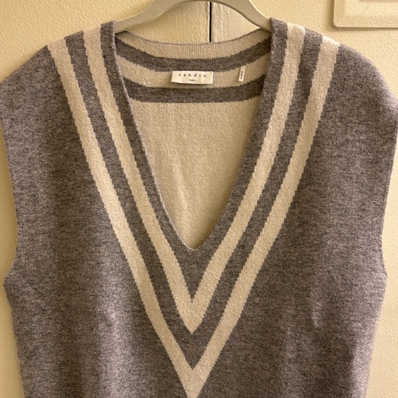 Deep V sleeveless tunic vest - Picture 2 of 4